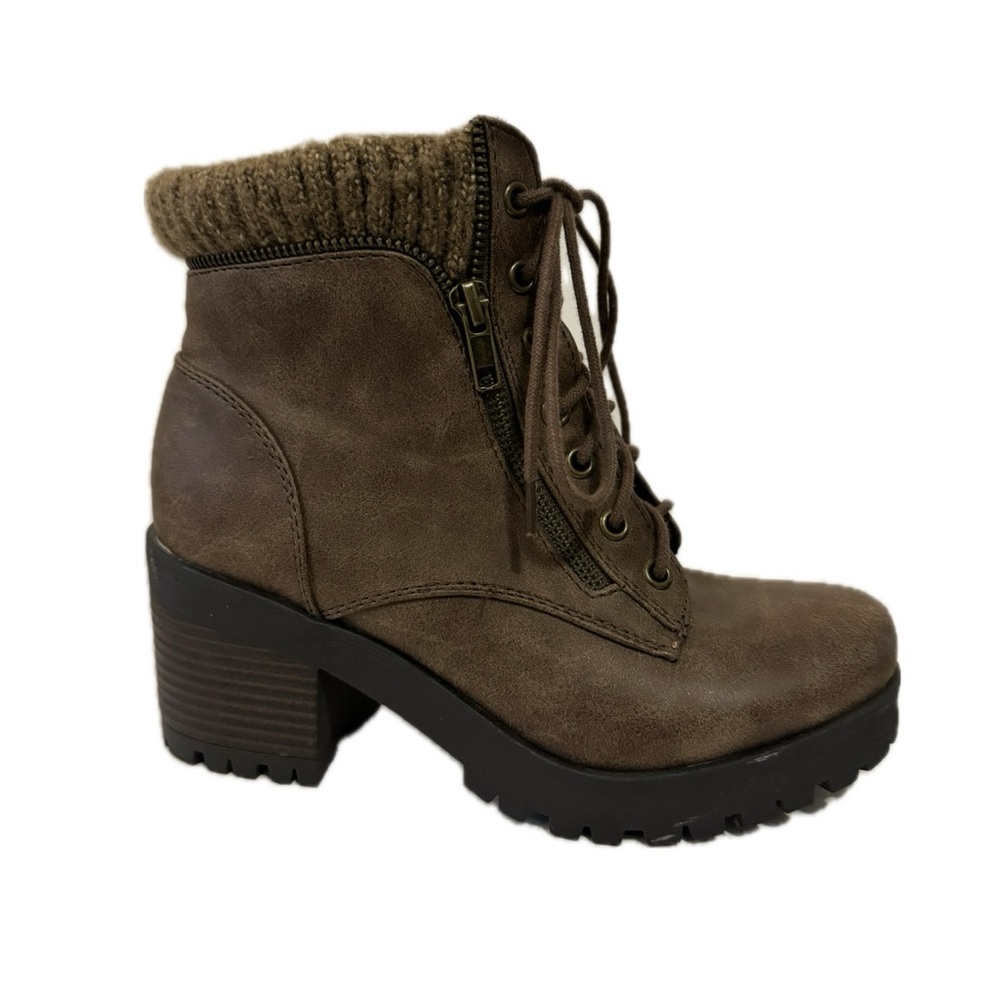 SODA chunky heel combat boot